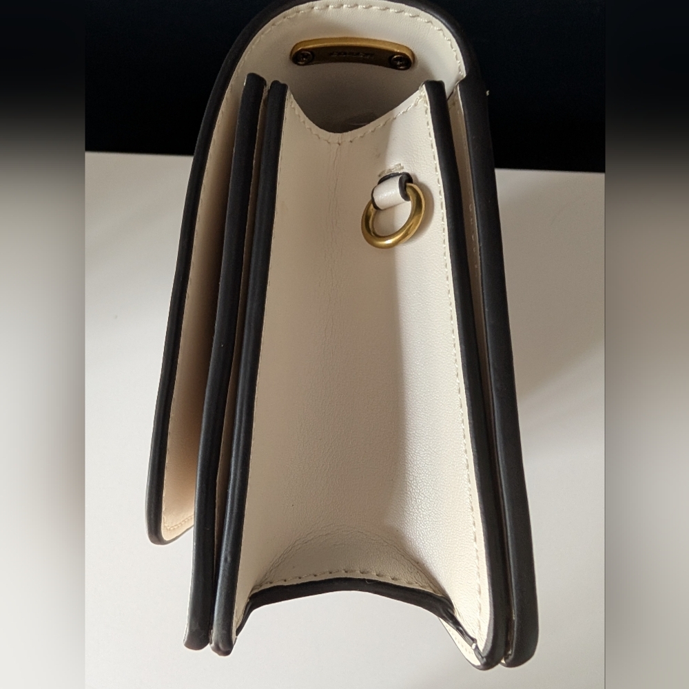Coach Bandit Ivory and Gold Shoulder Bag - Picture 5 of 13
